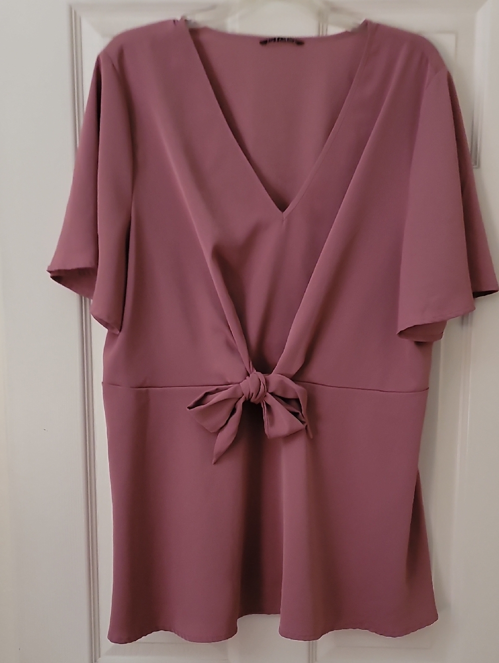 BloomChic Mauve V-Neck Tie-Front Blouse